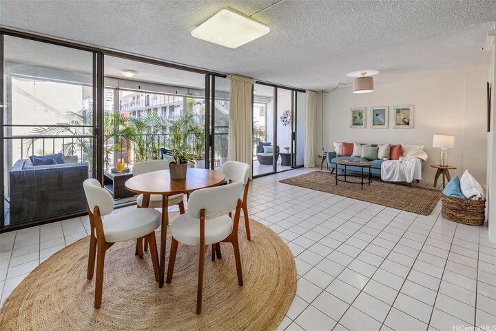 Property Photo: 250 Ohua Avenue 1B HI 96815