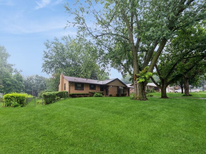 Property Photo:  1053 24th Street  IA 50266 