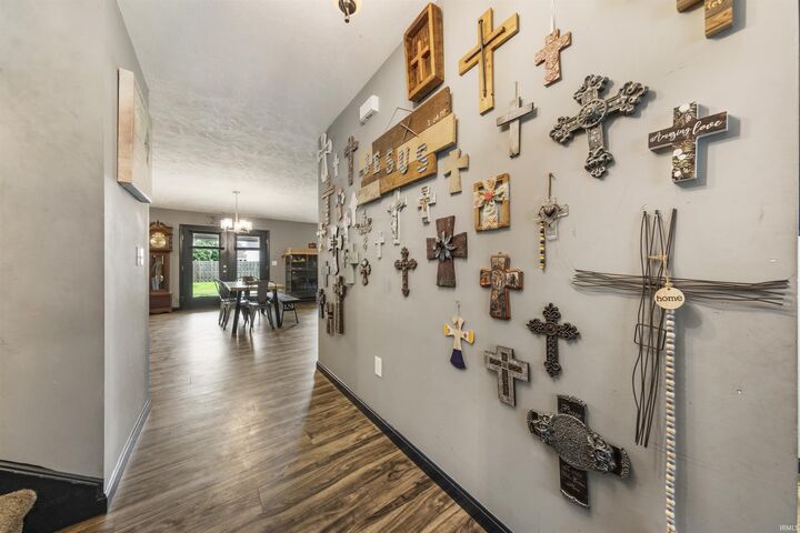 Property Photo:  301 S 4th Avenue  IN 47639 