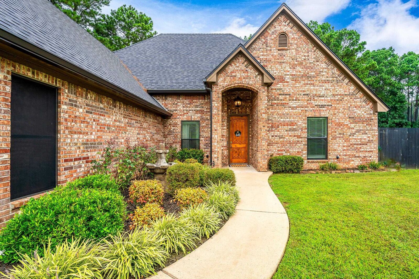 Property Photo:  325 Cedar Ridge Rd  TX 75602-3714 