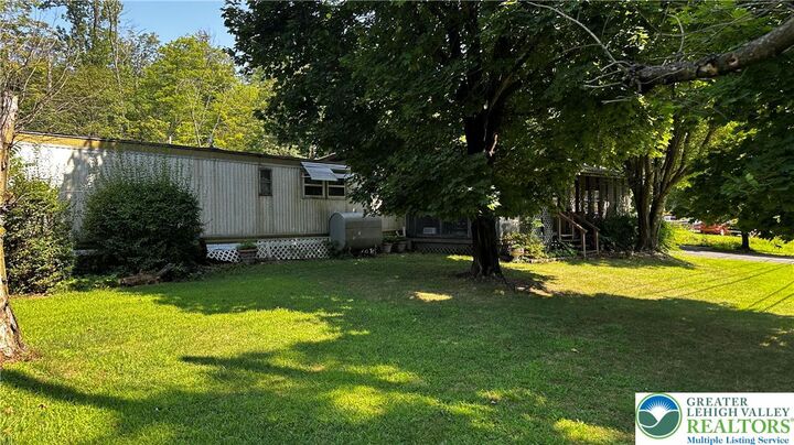 Property Photo:  270 Lake Minsi Drive  PA 18013 