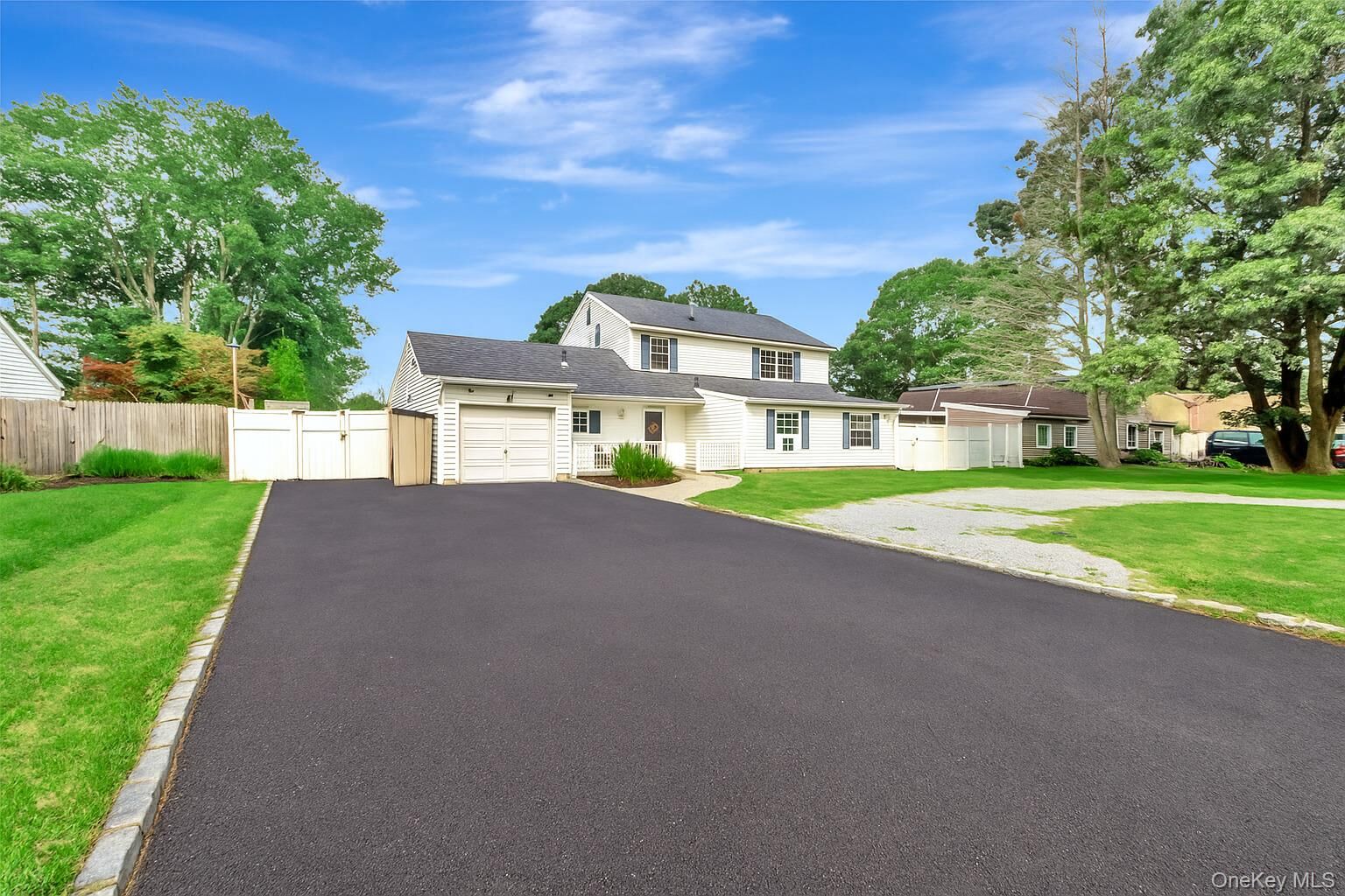 Property Photo:  10 Matsunaye Drive  NY 11763 