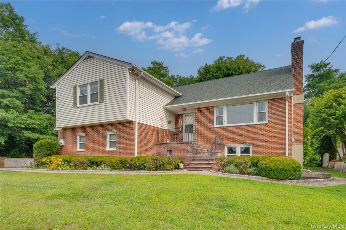 Property Photo:  22 Shelton Street  NY 10528 