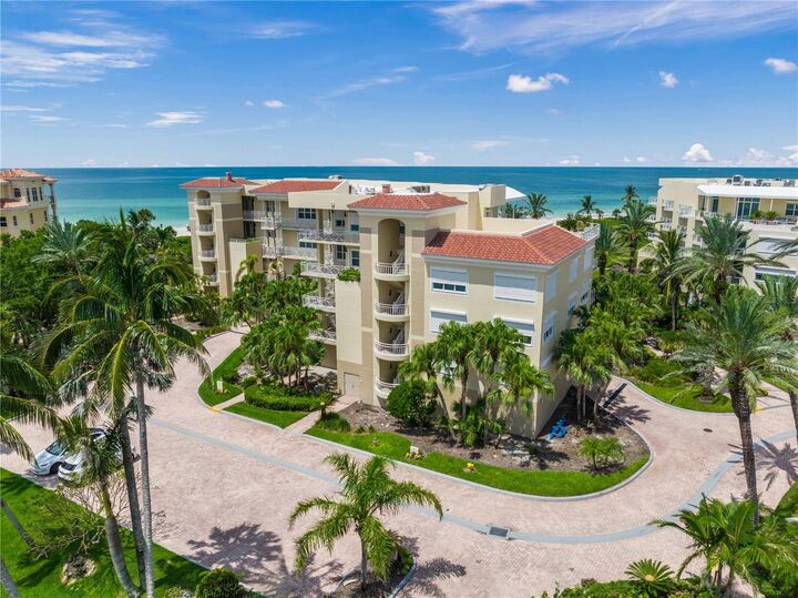 Property Photo:  2165 Gulf Of Mexico Drive 114  FL 34228 