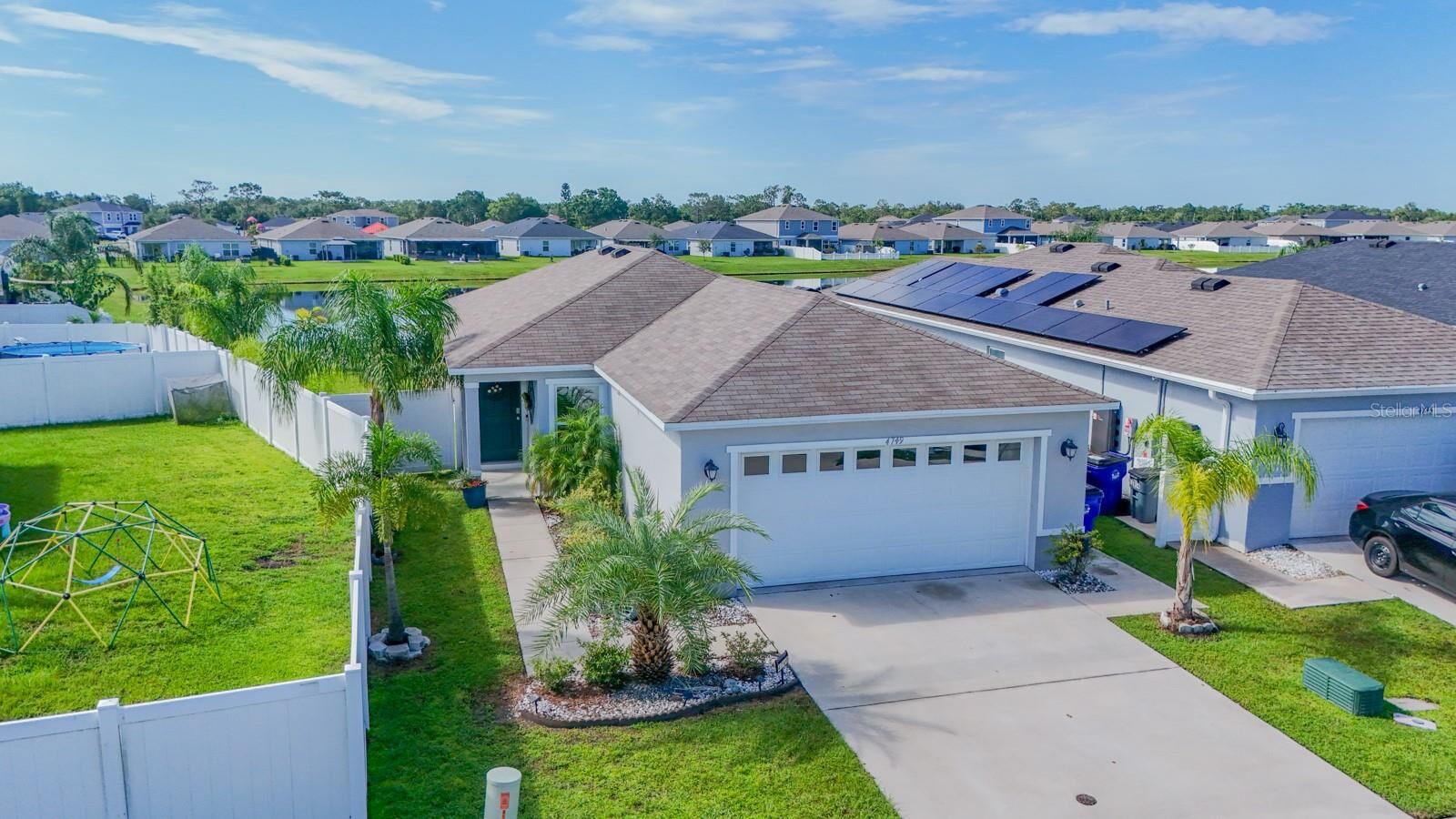 Property Photo:  4749 Glencrest Loop  FL 34772 