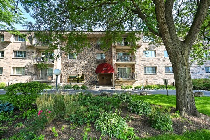 1730 W Green Tree Rd 208  Glendale WI 53209 photo