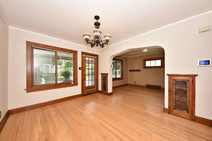 Property Photo: 2762 S Delaware Ave WI 53207
