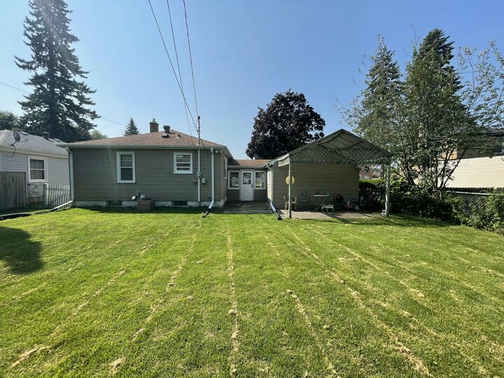 Property Photo: 2412 Dwight St WI 53403