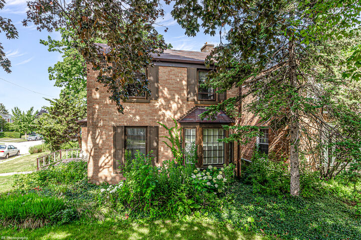Property Photo: 3810 W North Shore Avenue IL 60712