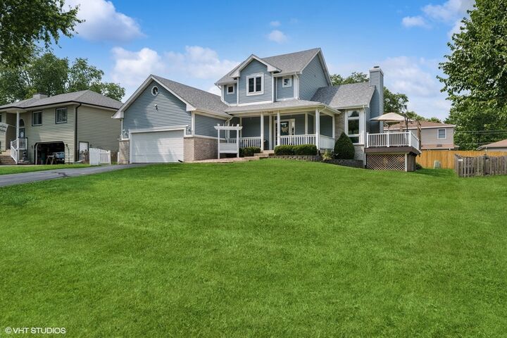 Property Photo: 5408 W Valley Drive IL 60071