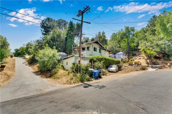 Property Photo:  5460 Nordyke Street  CA 90042