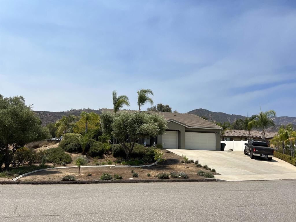 Property Photo: 20841 Sundrops Lane CA 92595