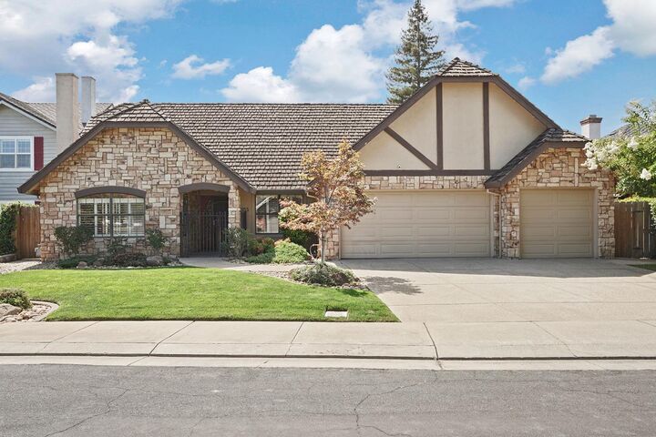 Property Photo:  2355 Woodlake Circle  CA 95242 