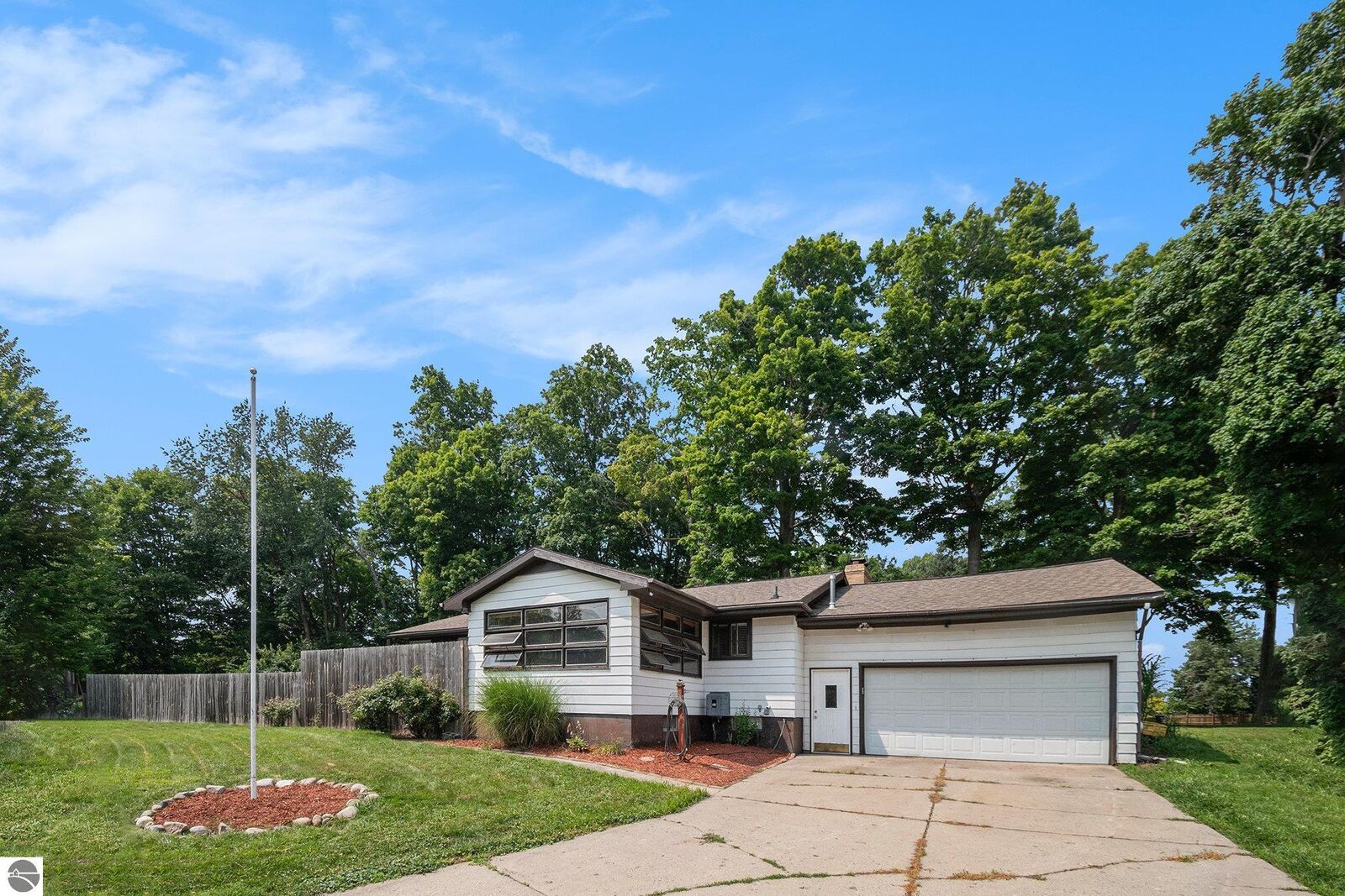 Property Photo:  227 W Everettdale Avenue  MI 48910 