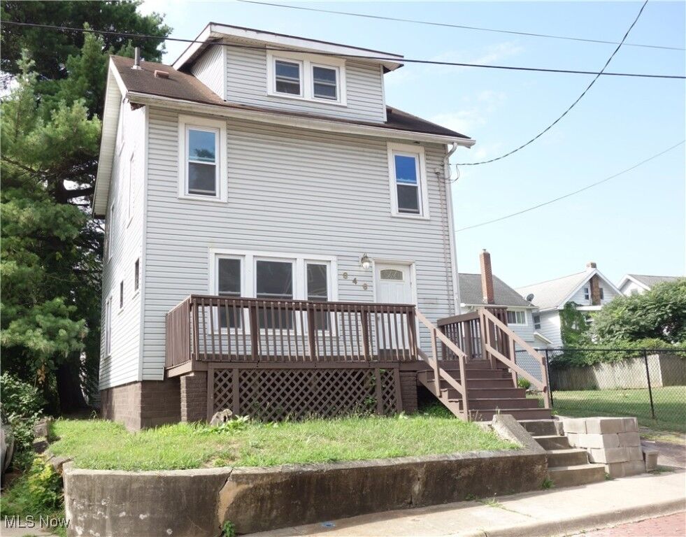 Property Photo:  846 Lee Drive  OH 44305 