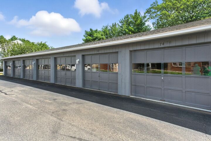 Property Photo:  72 Bluestone Drive  NH 03060 