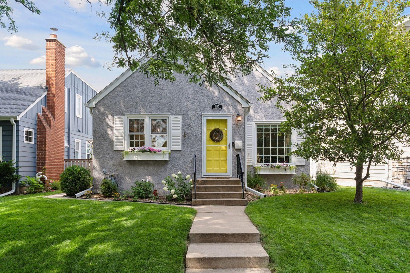 Property Photo:  2135 Eleanor Avenue  MN 55116 