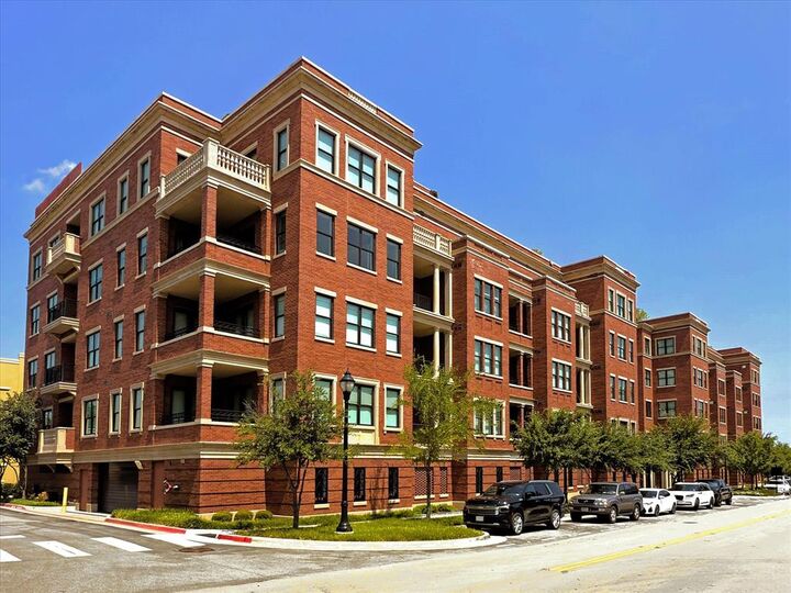 Property Photo:  350 Central Avenue 202  TX 76092 