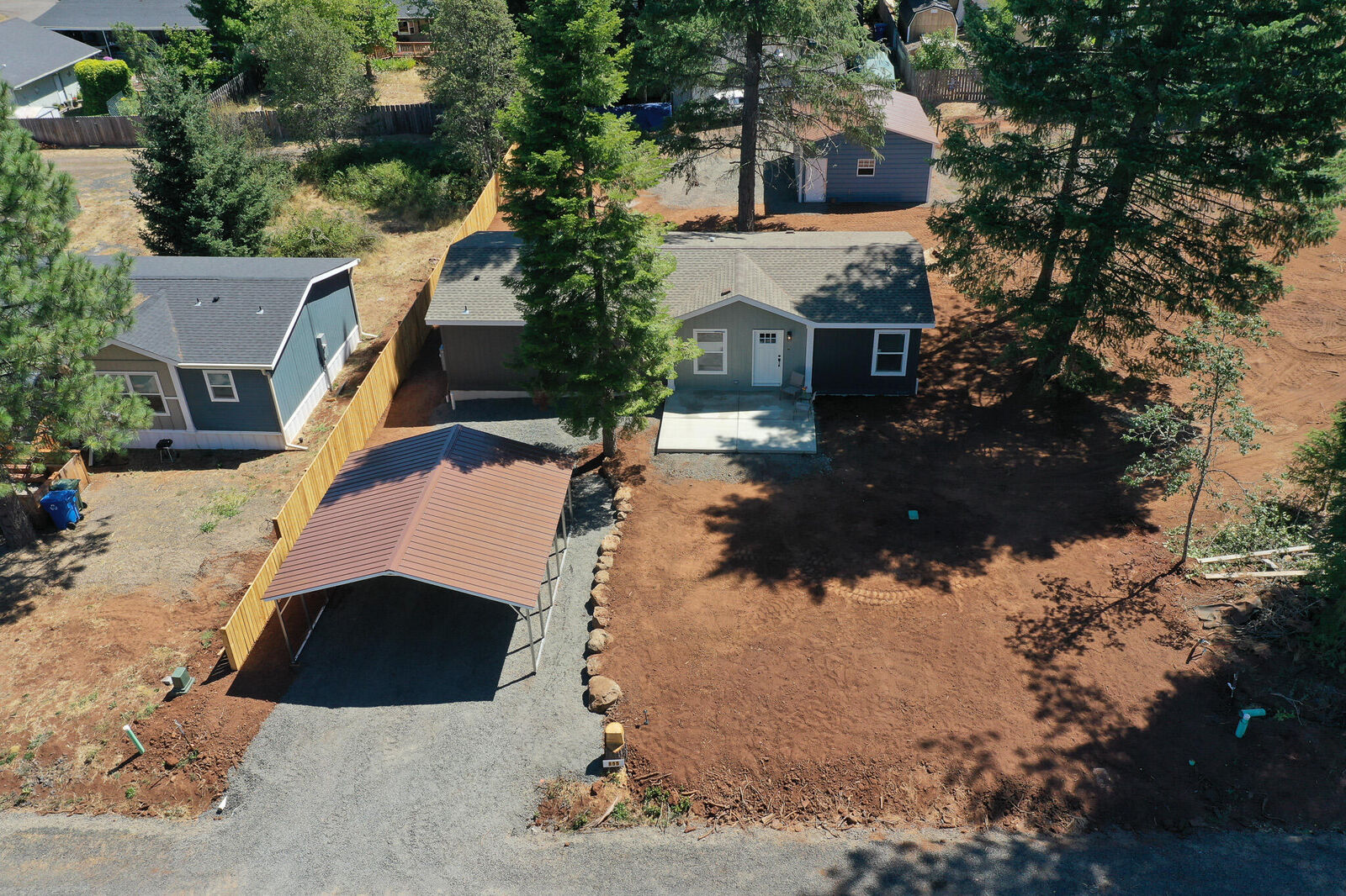 Property Photo:  855 Redwood Avenue  OR 97522 