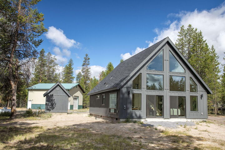 Property Photo: 52200 Polar Road OR 97739