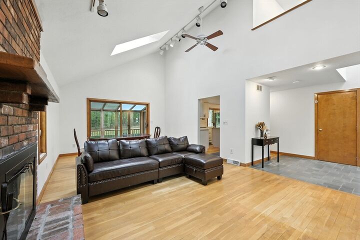 Property Photo: 9 Valleywood Rd MA 01748