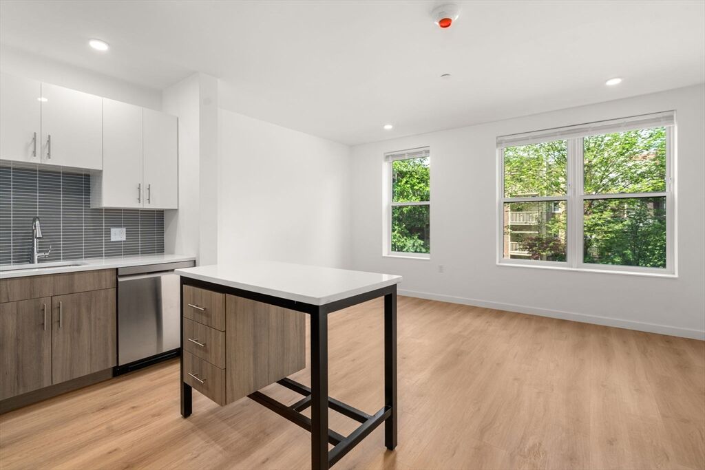 Property Photo:  40 Centre St 306  MA 02446 
