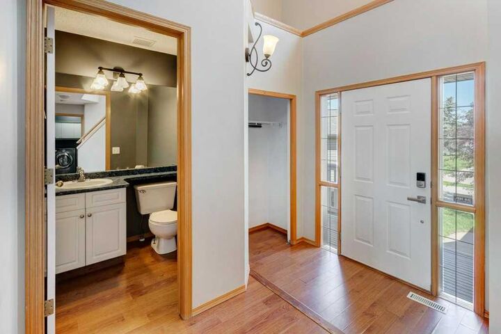 Photo de la propriété: 18 Big Springs Mews SE AB T4A 1H3