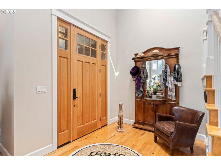 Property Photo: 159 W Nelchena St OR 97110