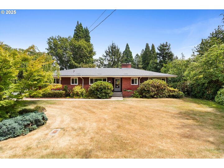 Property Photo:  7130 SE 127th Ave  OR 97236 