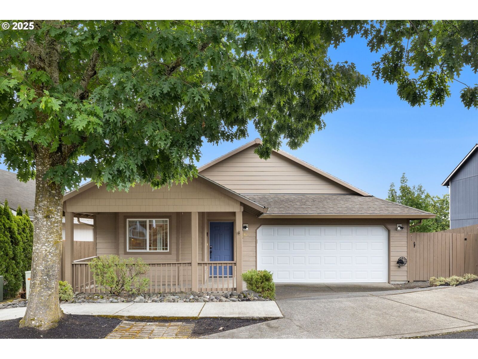 Property Photo:  14082 SE Summerfield Loop  OR 97086 