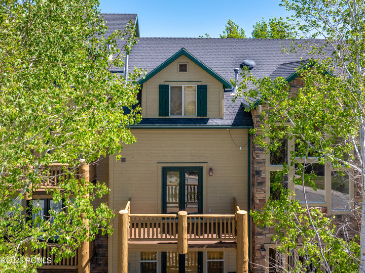 Property Photo: 3562 N Fox Drive Unit 402 UT 84310