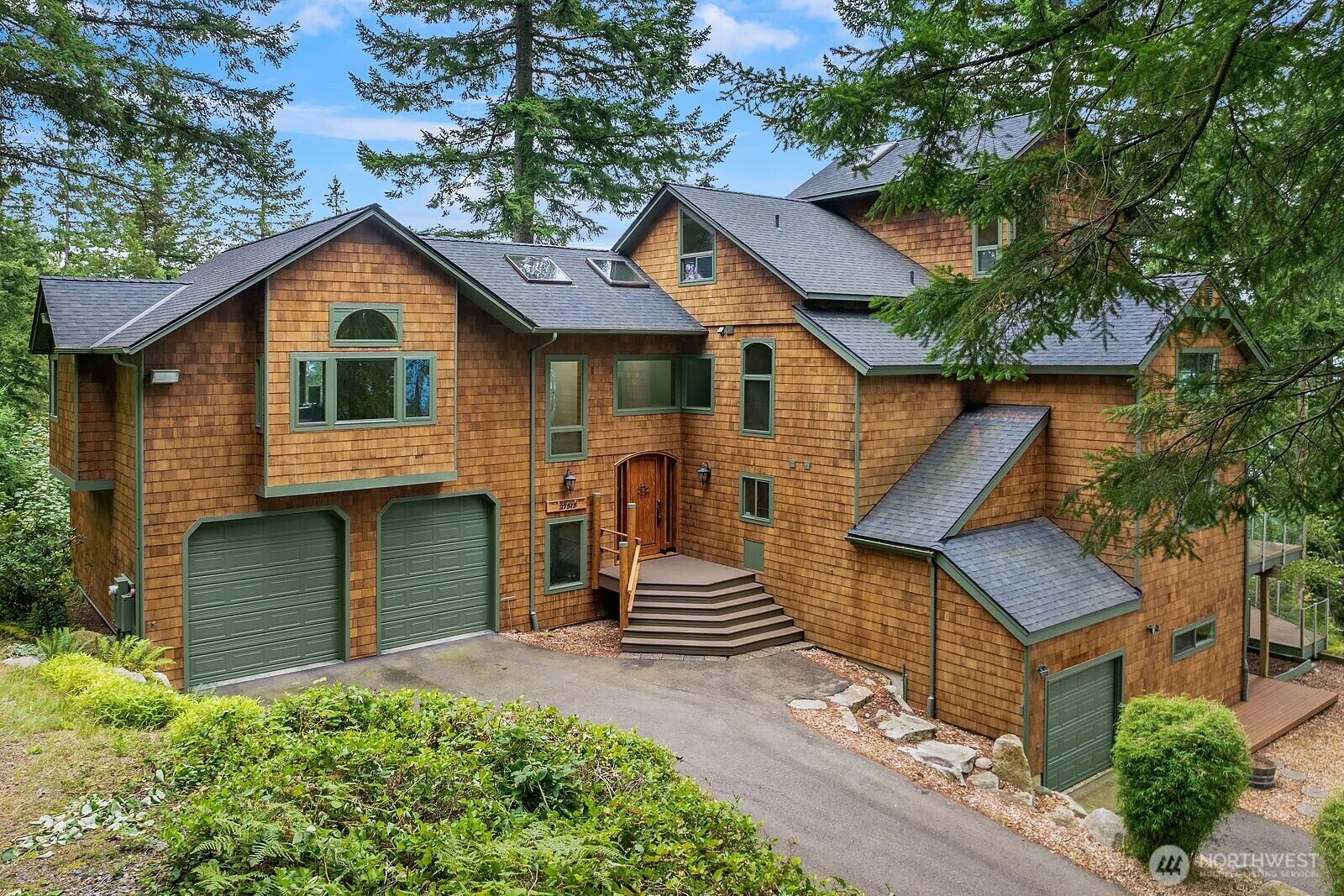 Property Photo:  27515 SE 154th Place  WA 98027 