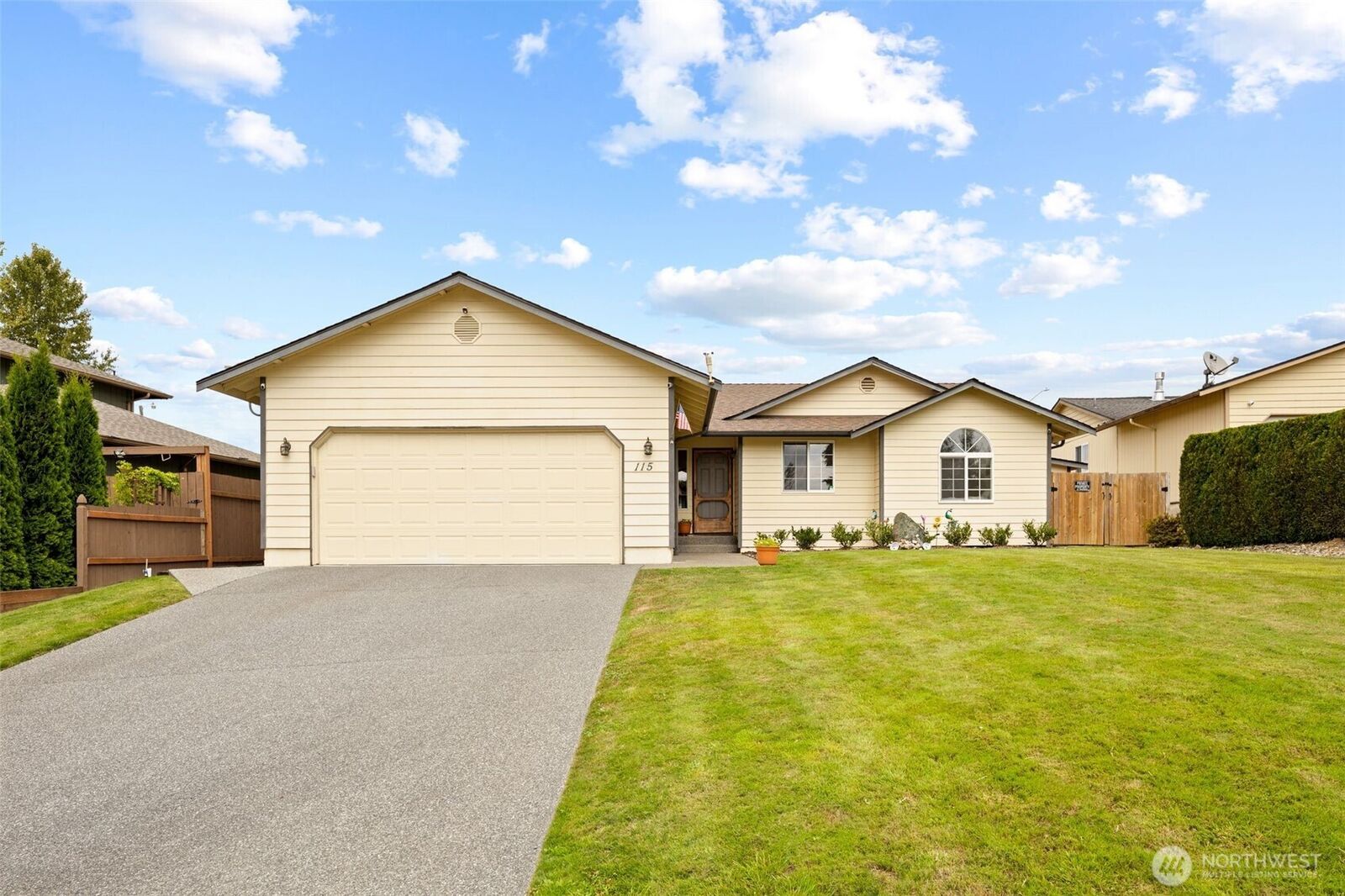 Property Photo: 115 Tompkins Place WA 98252