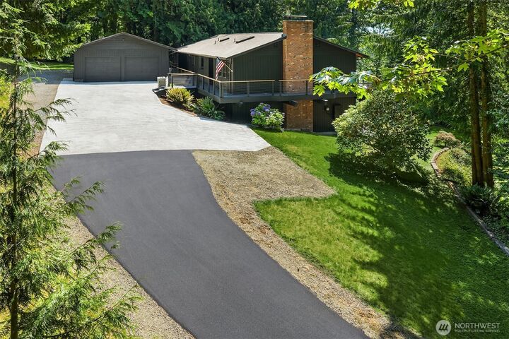 Property Photo:  6701  277th Way SE  WA 98027 