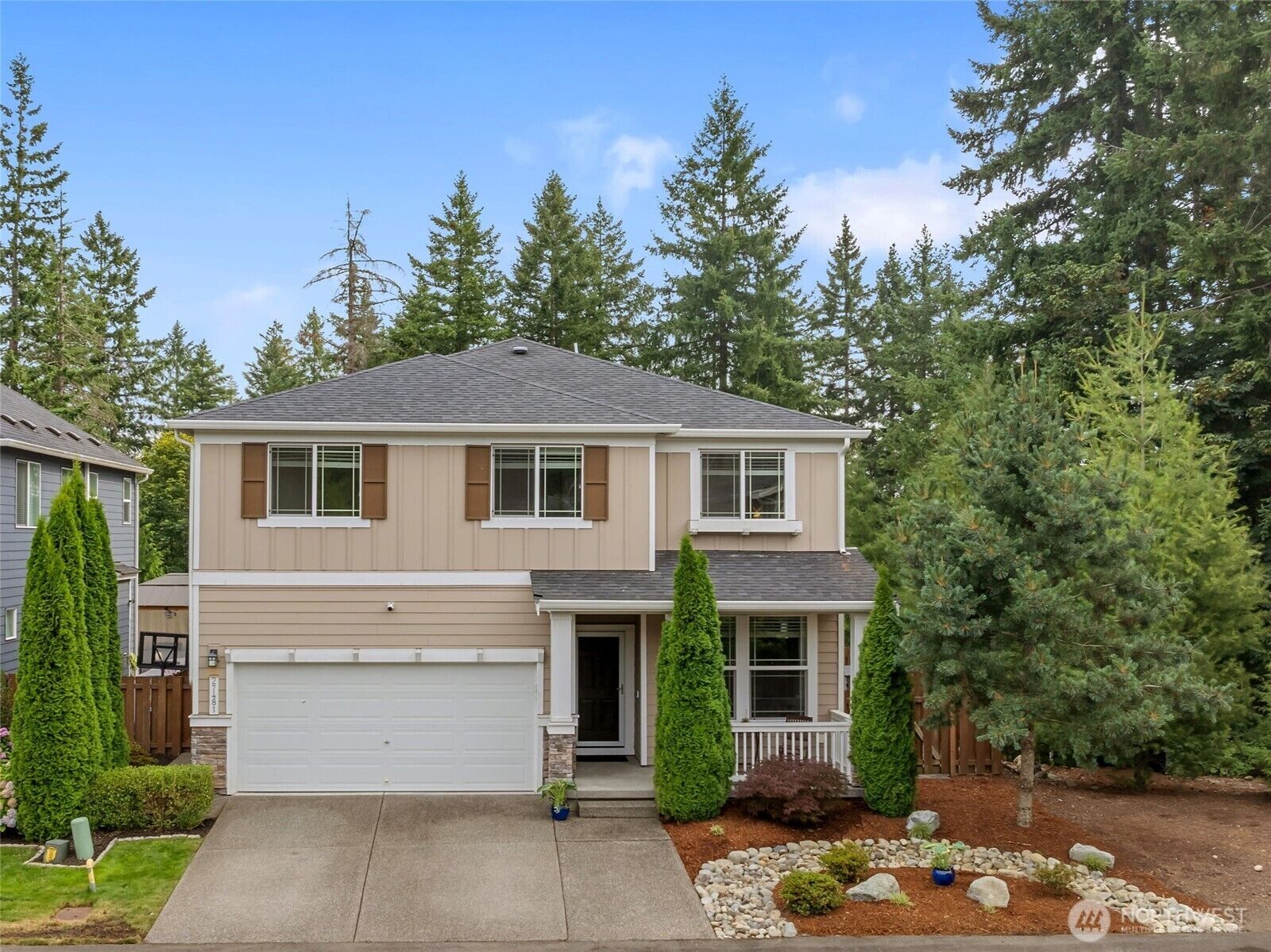 Property Photo: 27481 209th Court SE WA 98038