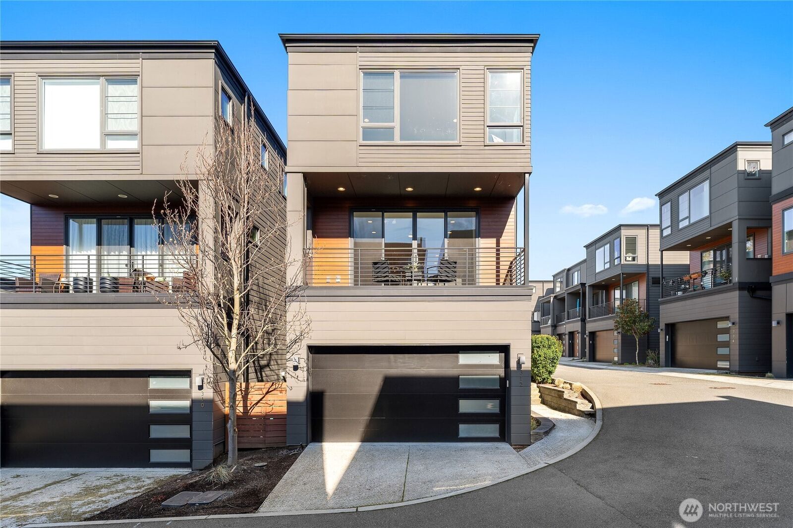Property Photo:  312  7th Lane S 33  WA 98033 