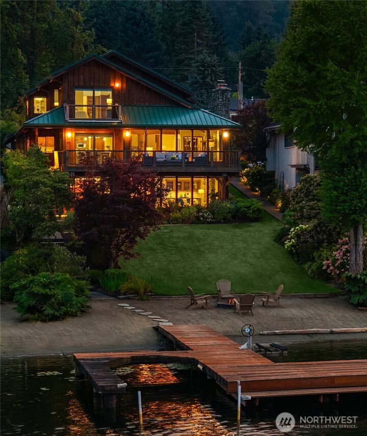 Property Photo:  4848  194th Avenue SE  WA 98027 