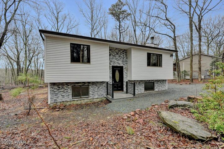 Property Photo: 109 Rodeo Lane PA 18428