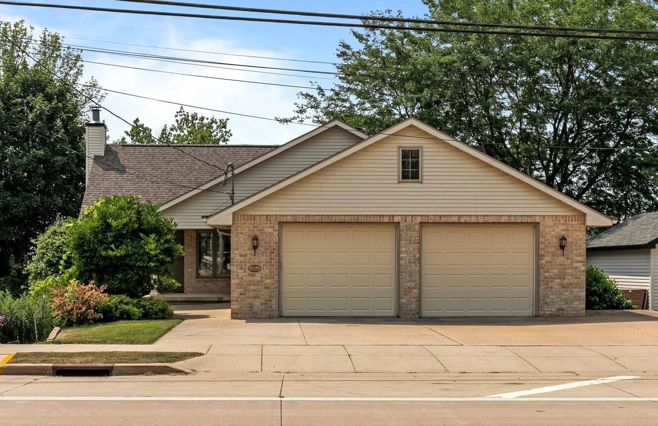 Property Photo:  801 W Main Street  WI 54140 