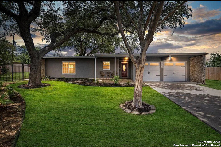 1802 Edgehill  San Antonio TX 78209 photo