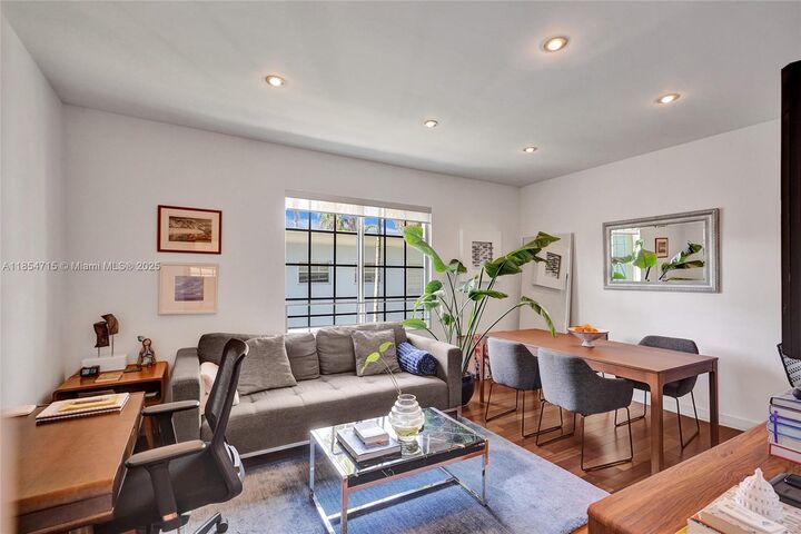 Property Photo: 815 Euclid Ave 8 FL 33139