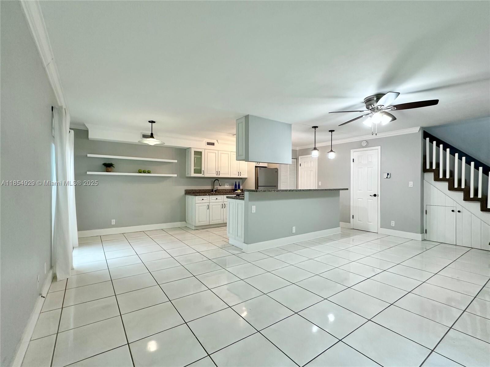 Property Photo: 15820 SW 90th Ct FL 33157