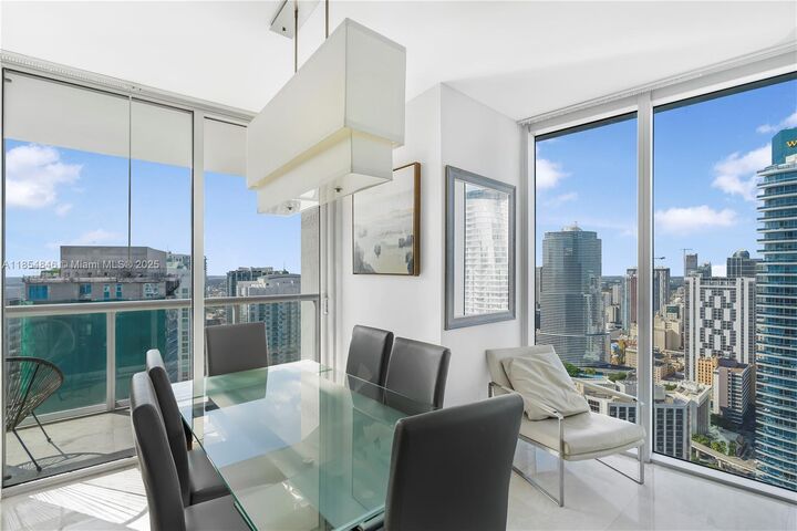 Property Photo:  485 Brickell Ave 4404  FL 33131 