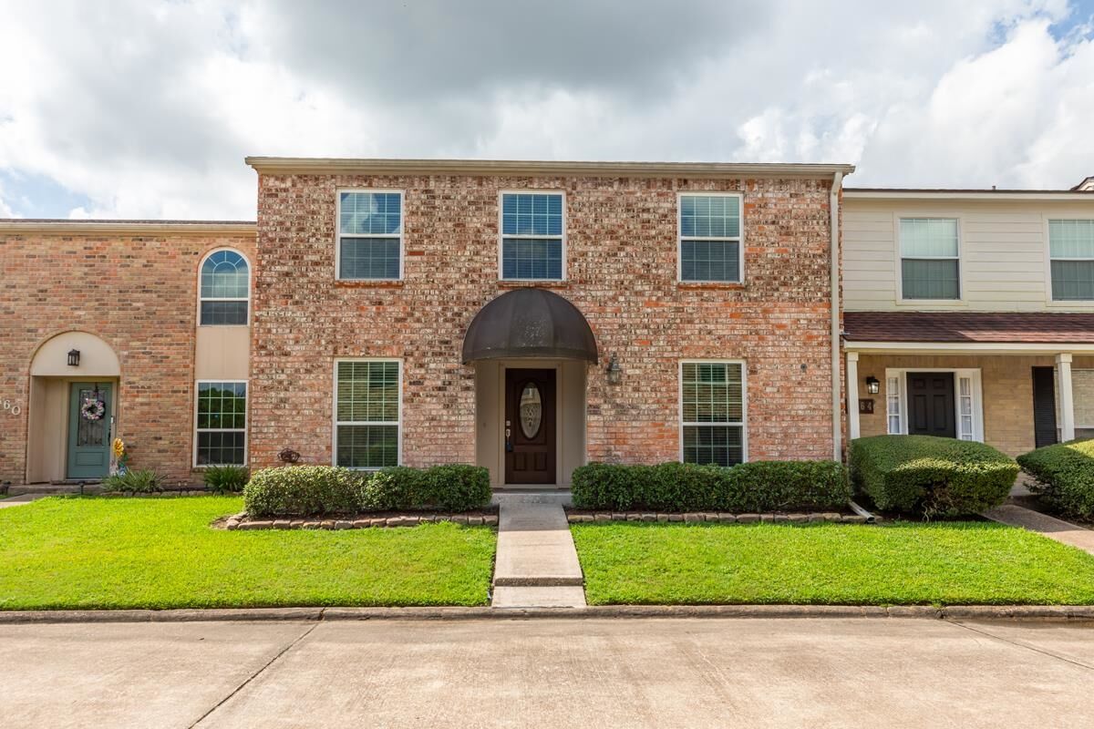 Property Photo: 6862 Marshall Place TX 77706