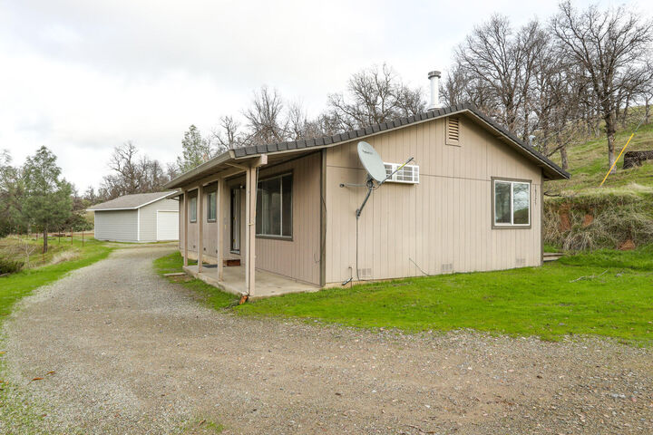 Property Photo: 18725 Wilderness Trail CA 96022
