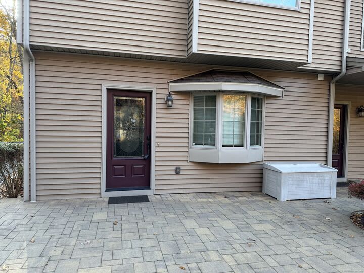 96 Valley Stream Lane 2  Southbury CT 06488 photo