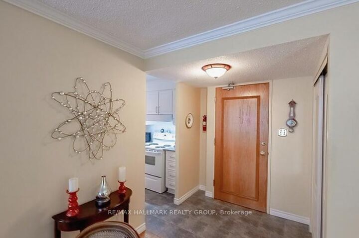 Property Photo:  2871 Richmond Road 711  ON K2B 8M5 
