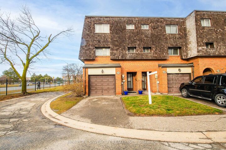 25 Briar Path  Brampton ON L6T 2A2 photo