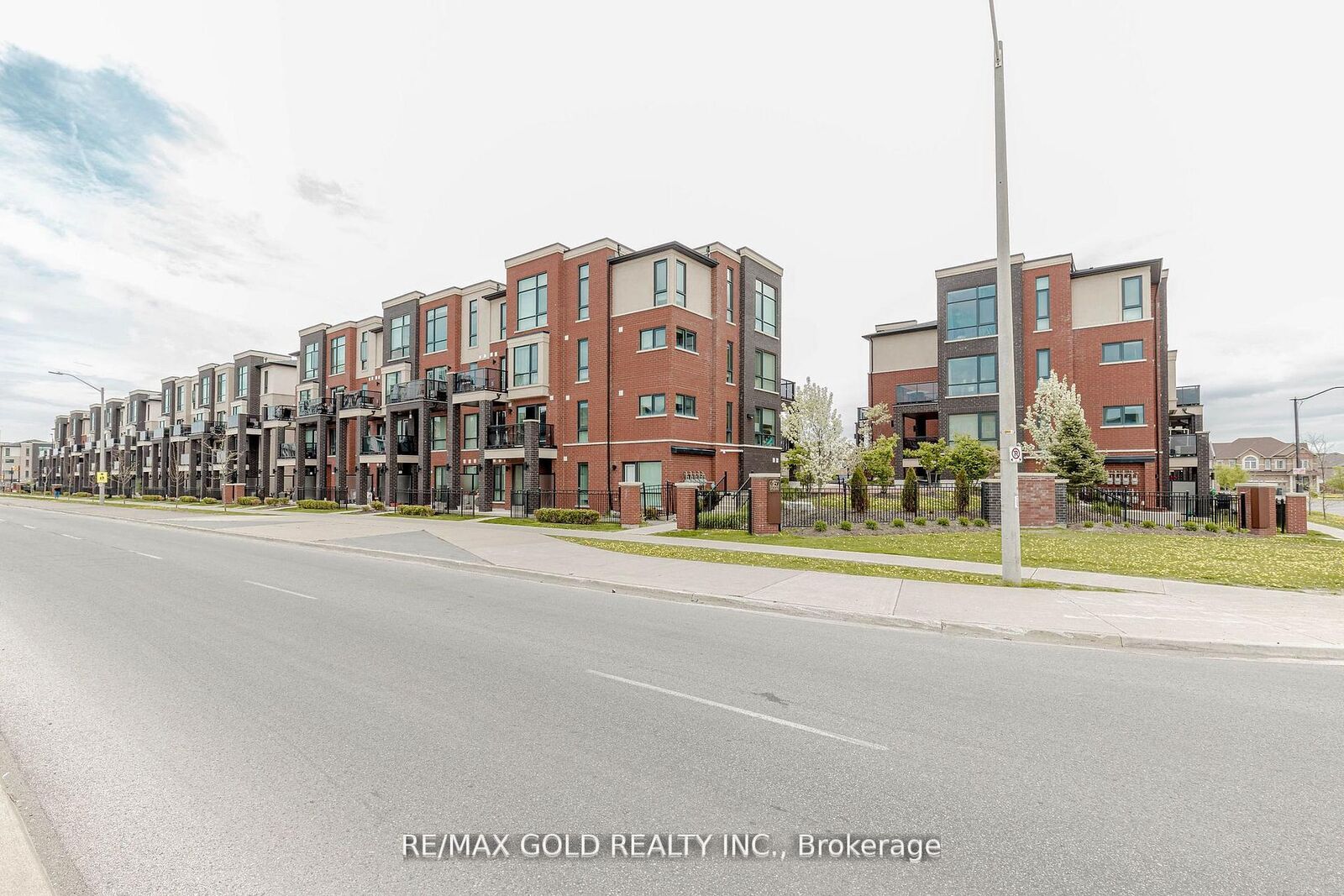 Property Photo: 100 Dufay Road 29 ON L7A 4S3