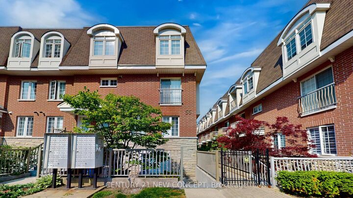 Photo de la propriété: 45 Cedarcroft Boulevard 2 ON M2R 3Y2